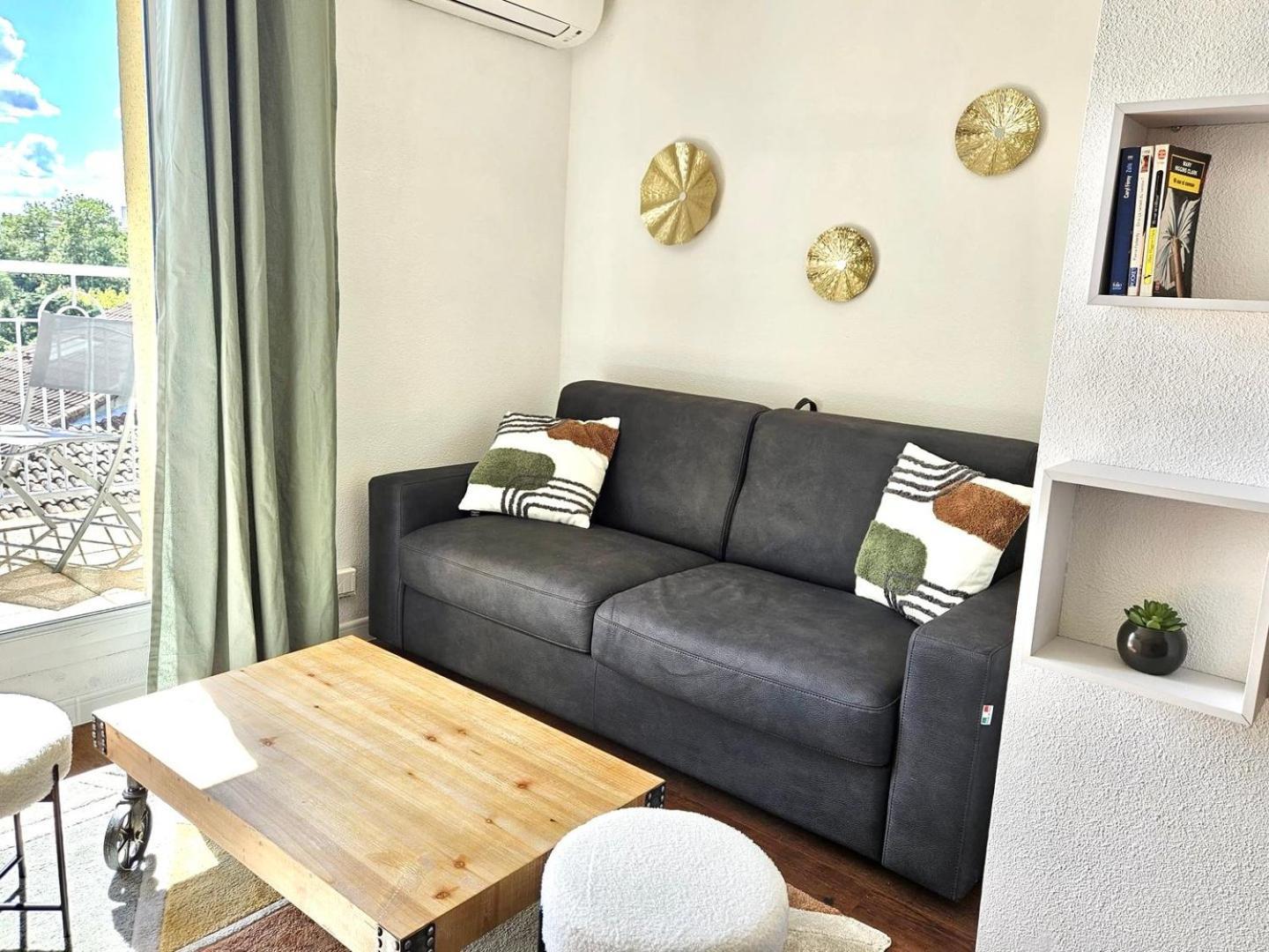 Apartment T2 Neuf - Centre - Parking Supp *